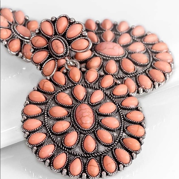 🆕 Bohemian Blossom Earrings - Peach - Picture 2 of 2